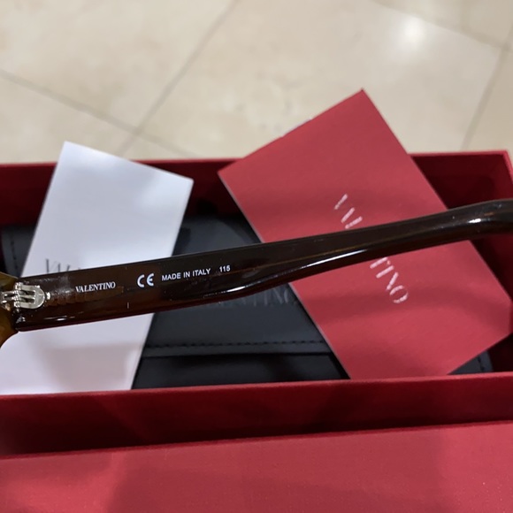 COPY - Valentino sunglasses